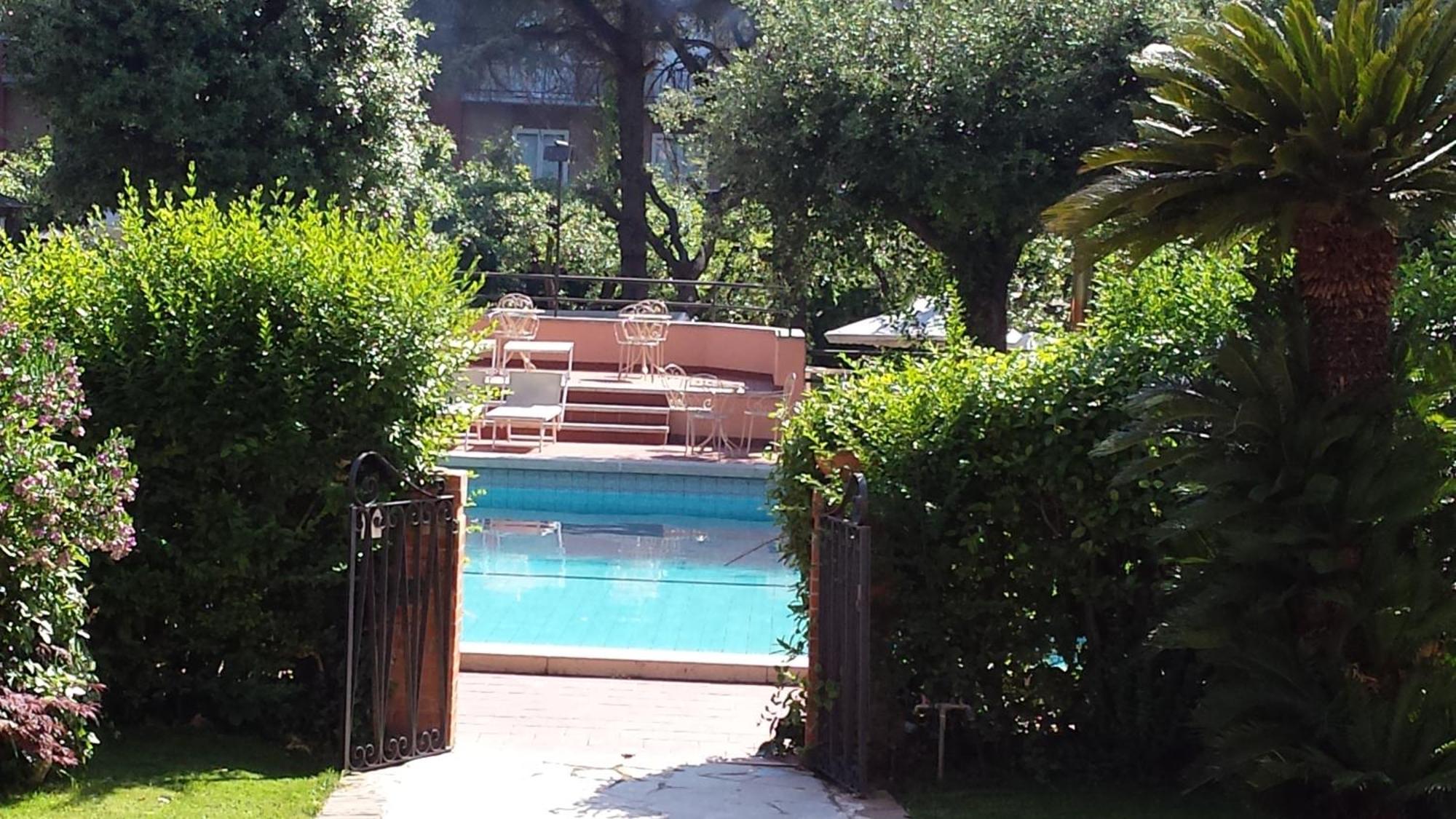 Park Hotel San Michele มาร์ตินาฟรังกา ภายนอก รูปภาพ