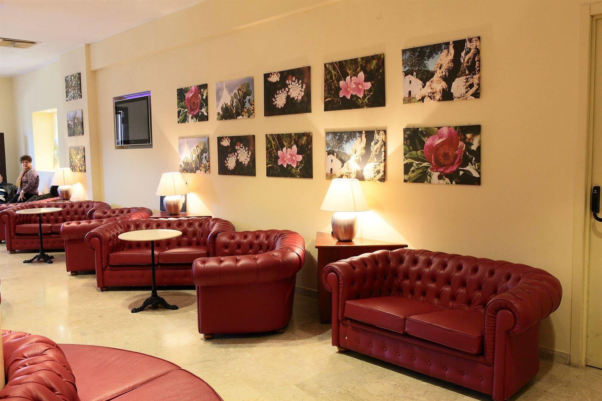 Park Hotel San Michele มาร์ตินาฟรังกา ภายนอก รูปภาพ