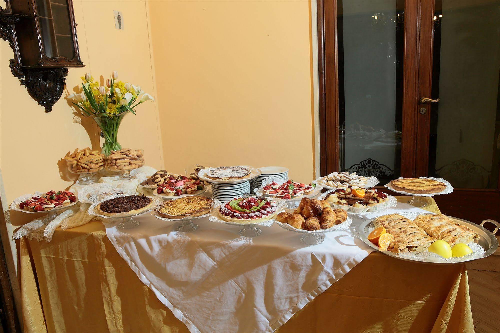 Park Hotel San Michele มาร์ตินาฟรังกา ภายนอก รูปภาพ