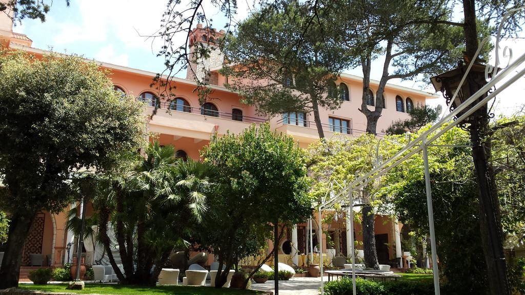 Park Hotel San Michele มาร์ตินาฟรังกา ภายนอก รูปภาพ