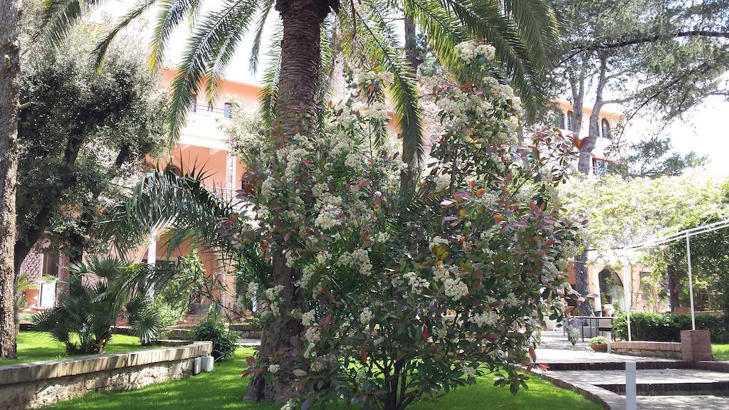 Park Hotel San Michele มาร์ตินาฟรังกา ภายนอก รูปภาพ