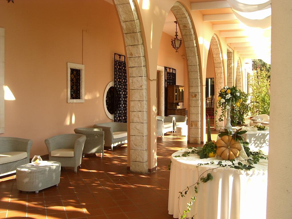 Park Hotel San Michele มาร์ตินาฟรังกา ภายนอก รูปภาพ
