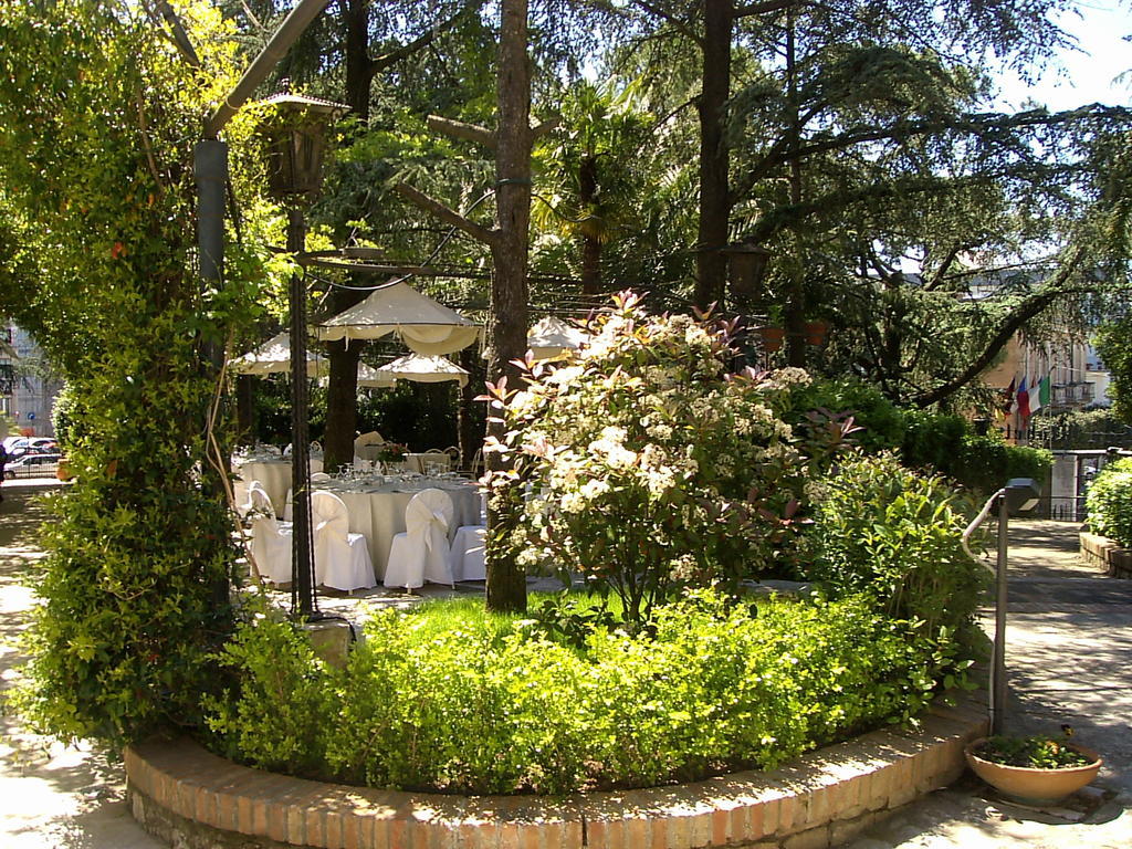 Park Hotel San Michele มาร์ตินาฟรังกา ภายนอก รูปภาพ