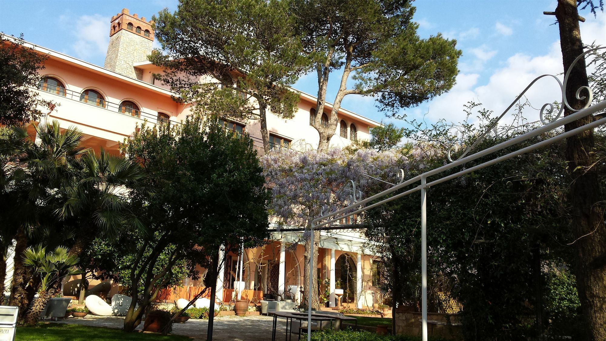 Park Hotel San Michele มาร์ตินาฟรังกา ภายนอก รูปภาพ